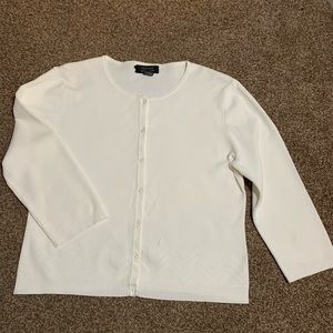 Creamy white 3/4 sleeve cardigan